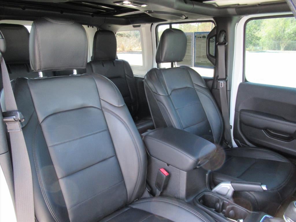 2022 Jeep Wrangler Unlimited Sahara Altitude