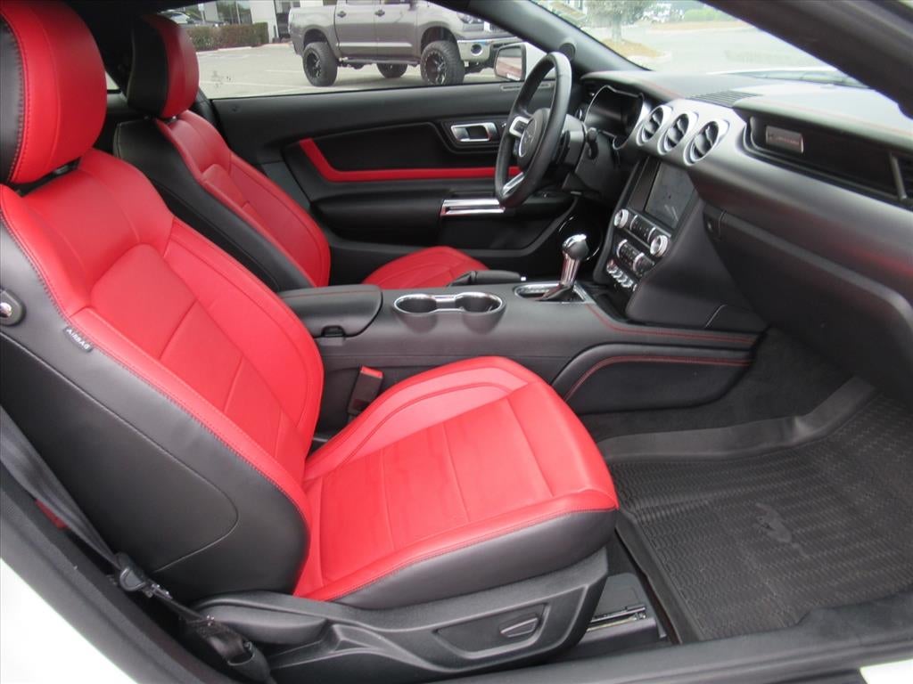 2022 Ford Mustang EcoBoost