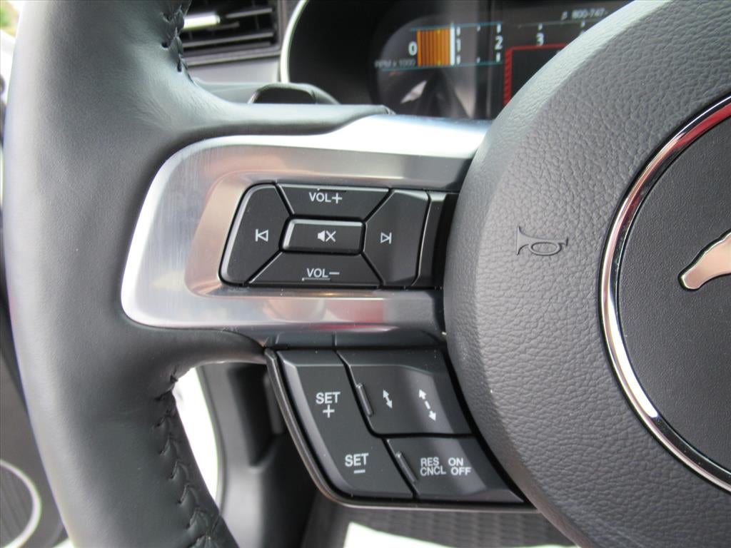 2022 Ford Mustang EcoBoost