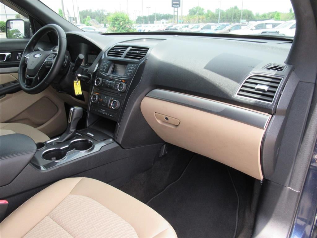 2017 Ford Explorer Base