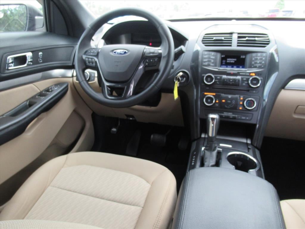 2017 Ford Explorer Base