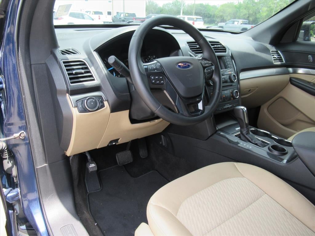 2017 Ford Explorer Base