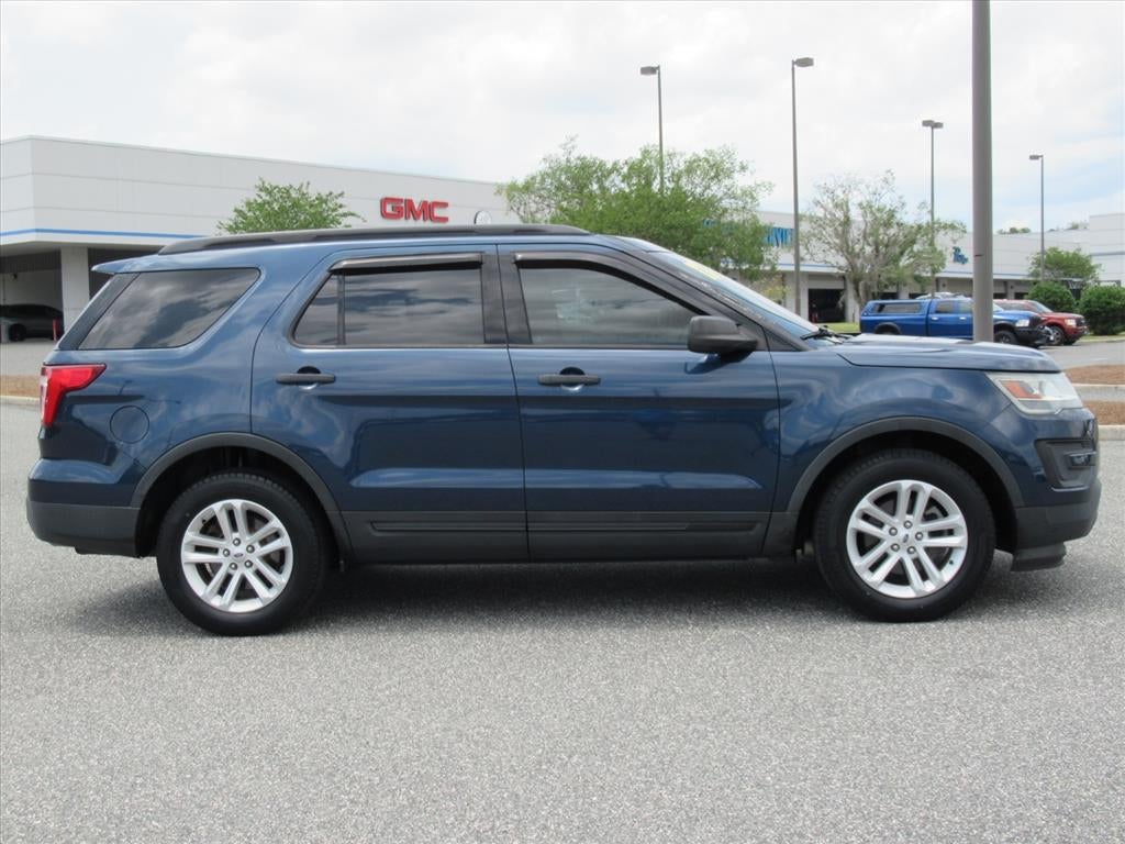 2017 Ford Explorer Base