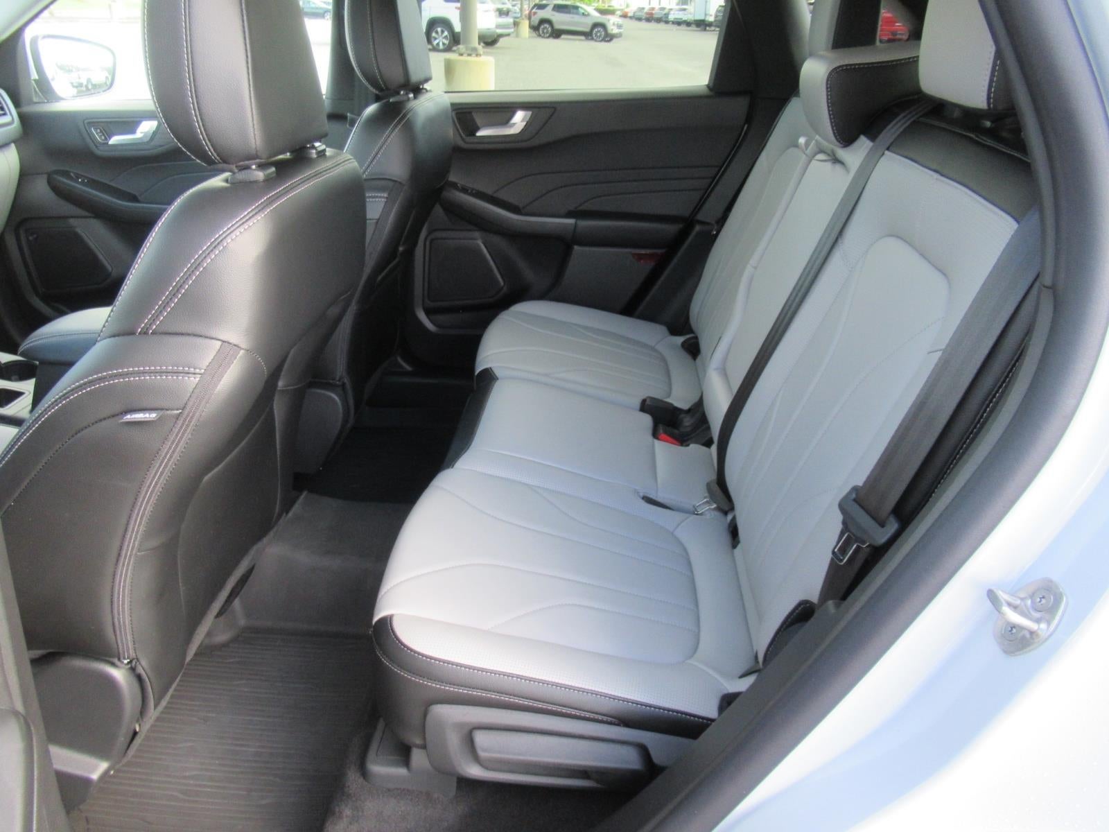 2025 Ford Escape Platinum