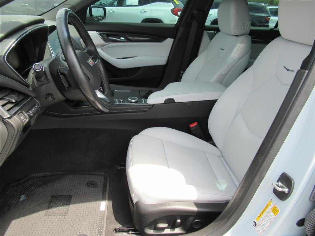 2022 Cadillac CT5 Premium Luxury