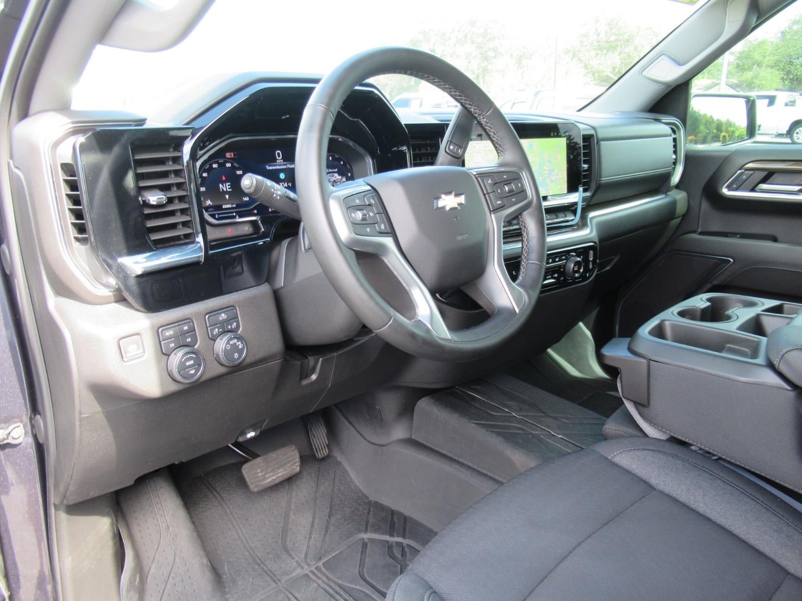 2024 Chevrolet Silverado 1500 LT - Photo 18
