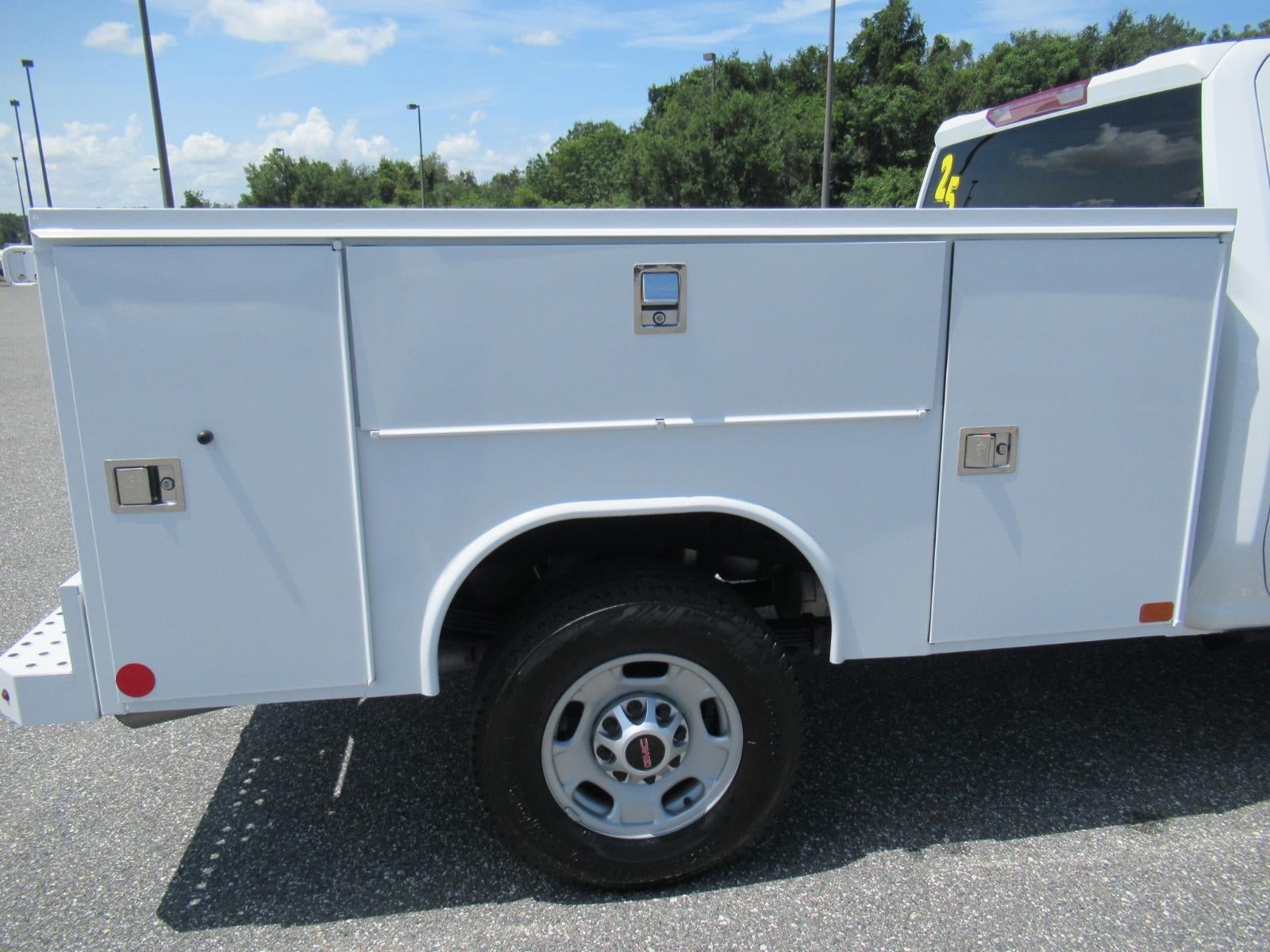 2025 GMC Sierra 2500 HD Pro
