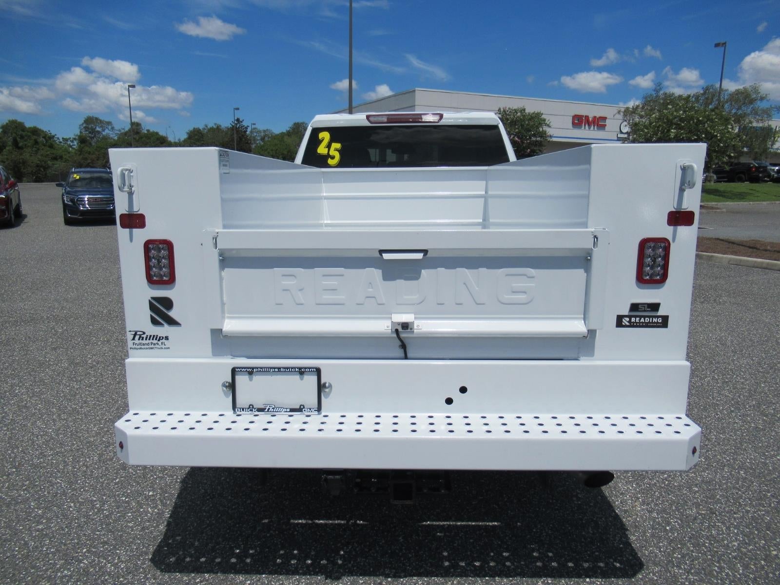 2025 GMC Sierra 2500 HD Pro