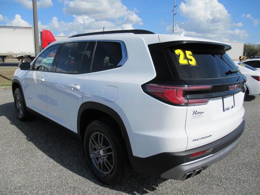 2025 GMC Acadia Elevation