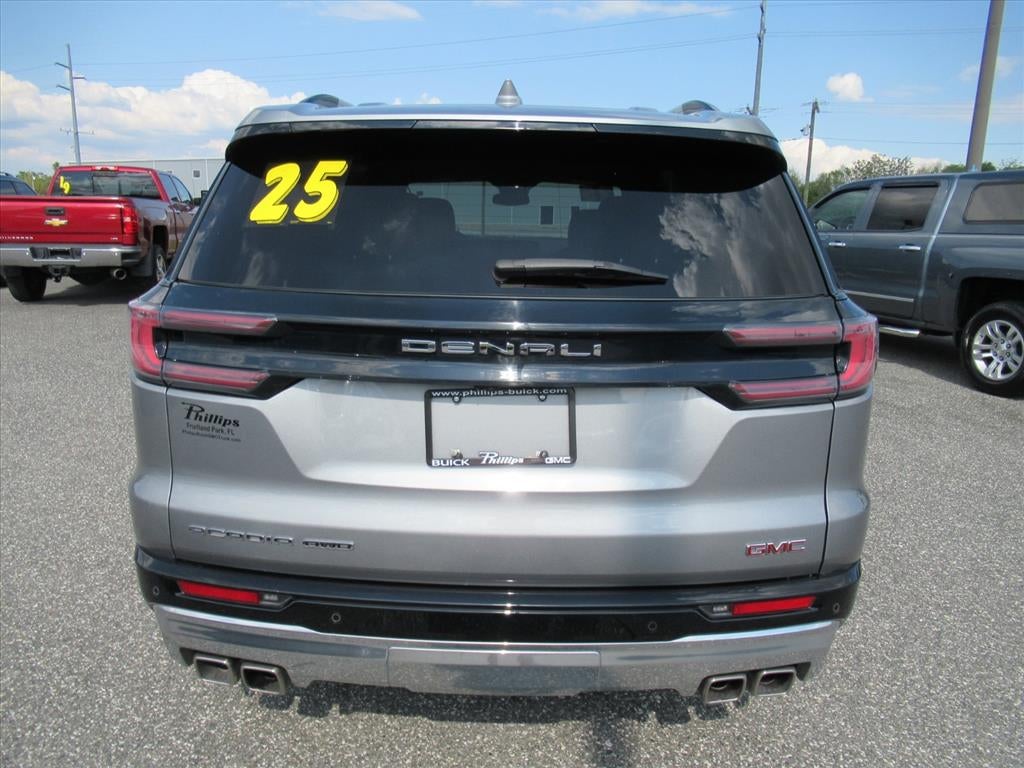 2025 GMC Acadia Denali