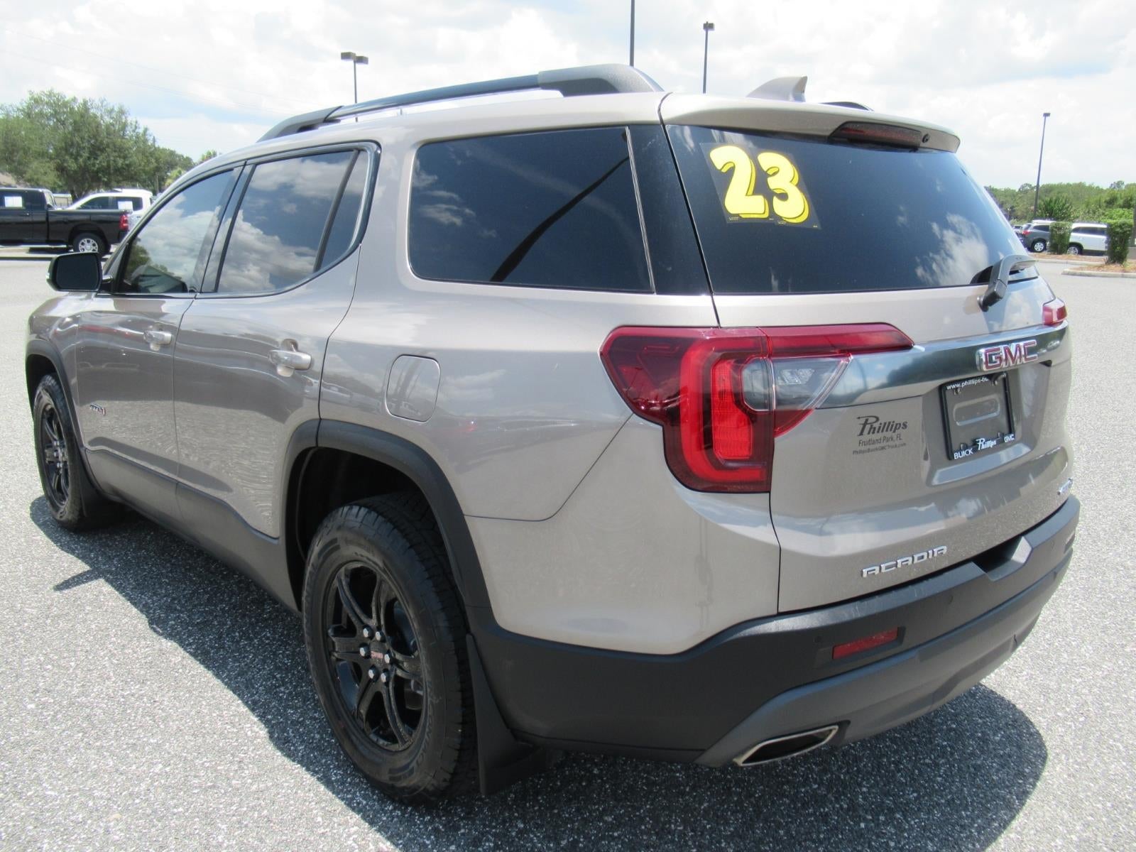 2023 GMC Acadia AT4 - Photo 5