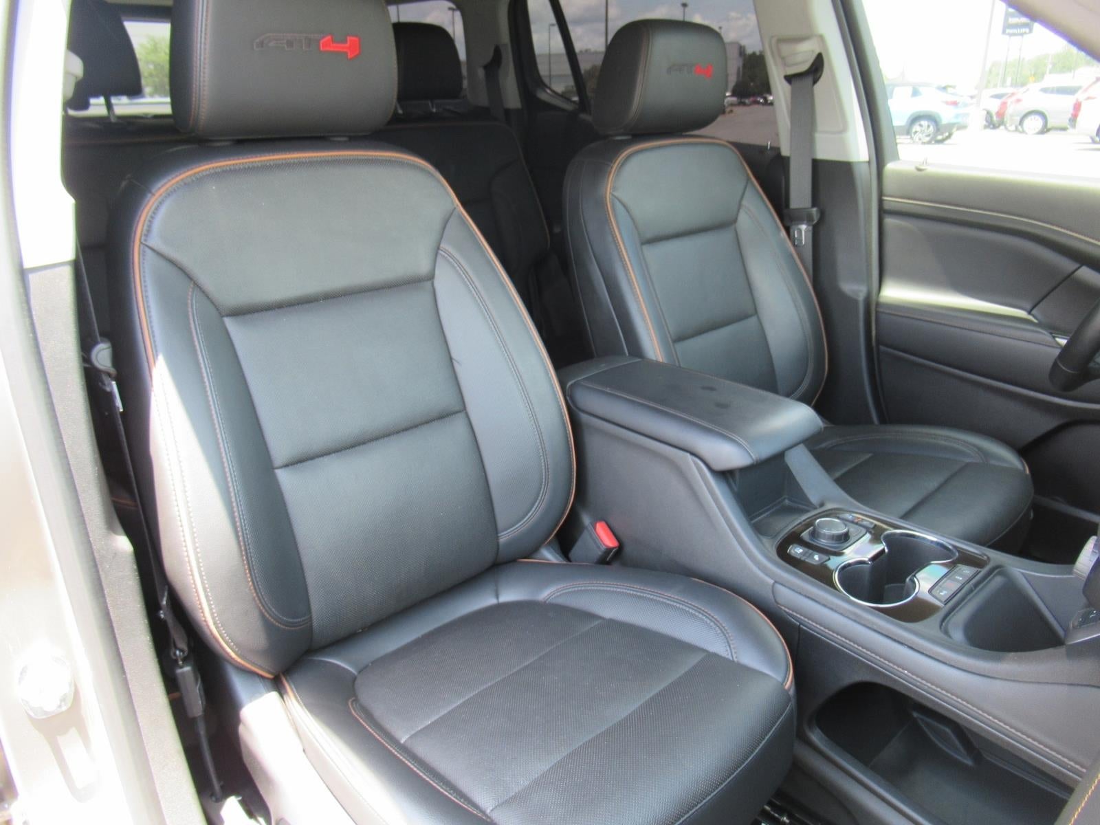 2023 GMC Acadia AT4 - Photo 9