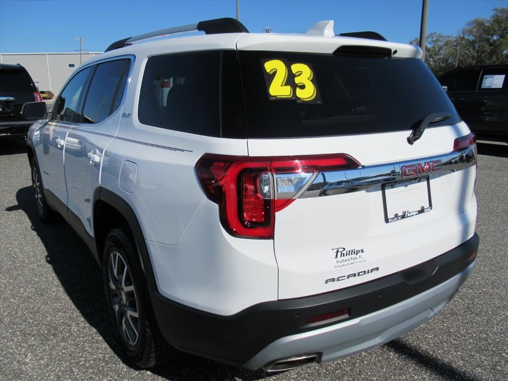 2023 GMC Acadia SLT