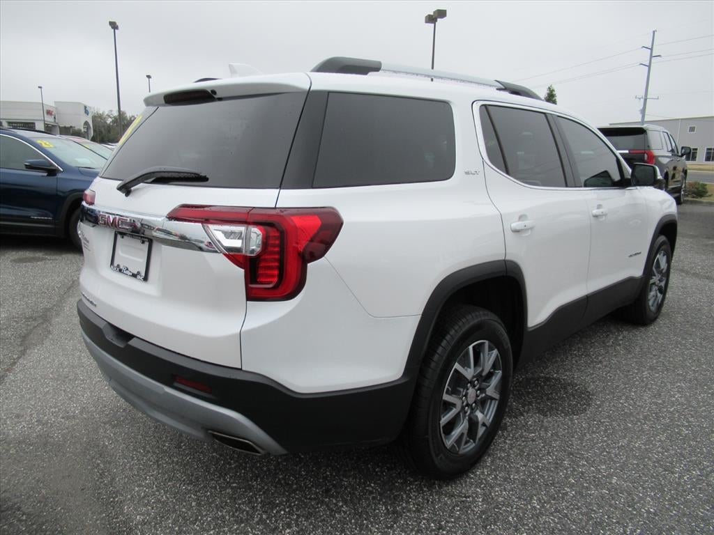 2023 GMC Acadia SLT