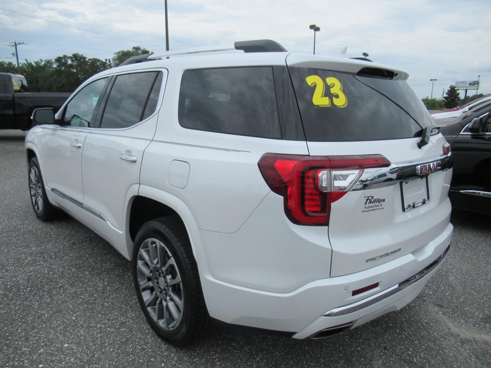 2023 GMC Acadia Denali