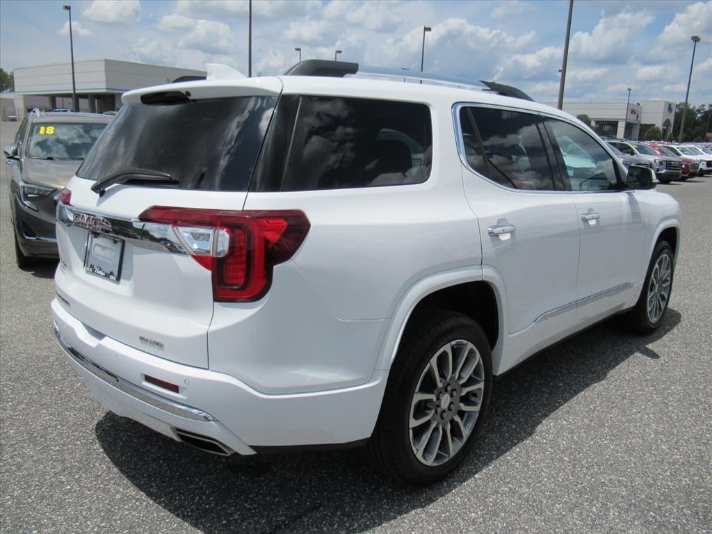 2023 GMC Acadia Denali