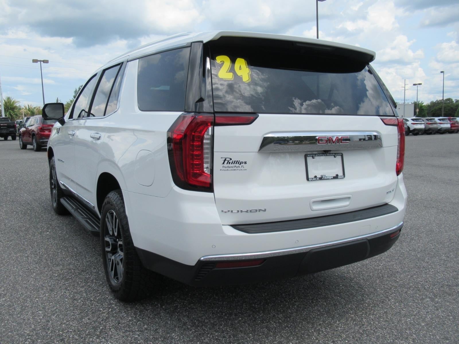 2024 GMC Yukon SLT