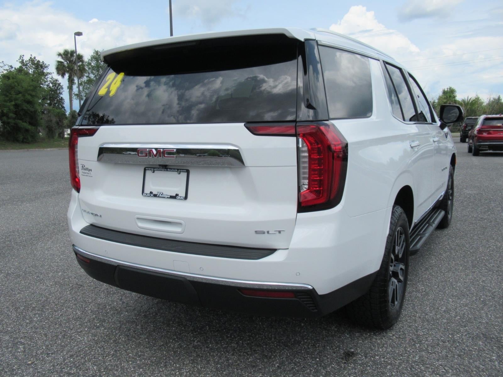 2024 GMC Yukon SLT