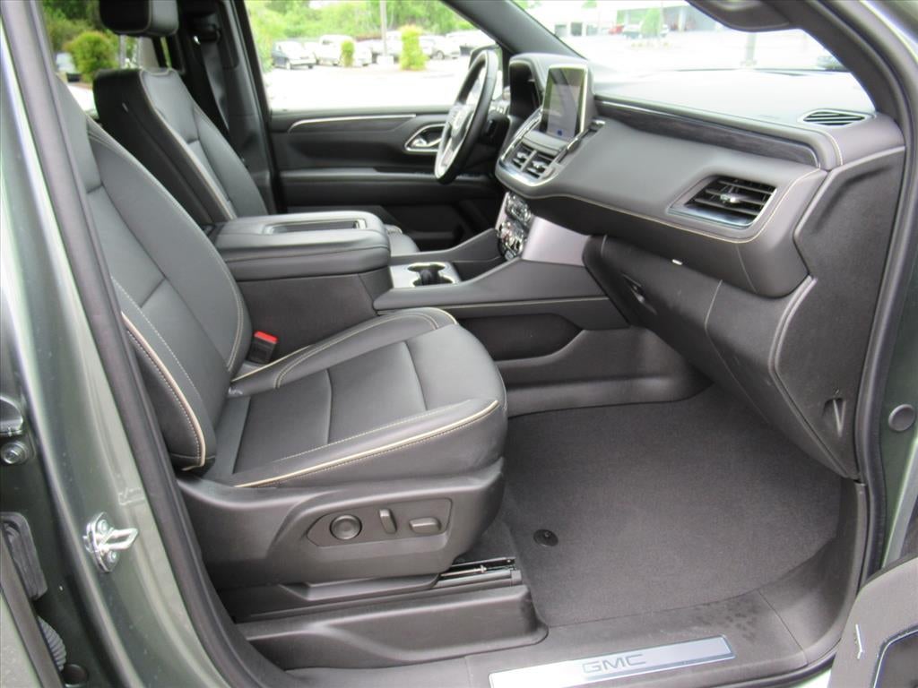 2024 GMC Yukon XL SLT