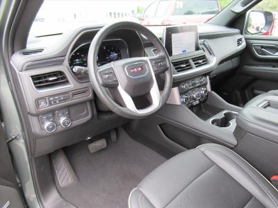 2024 GMC Yukon XL SLT