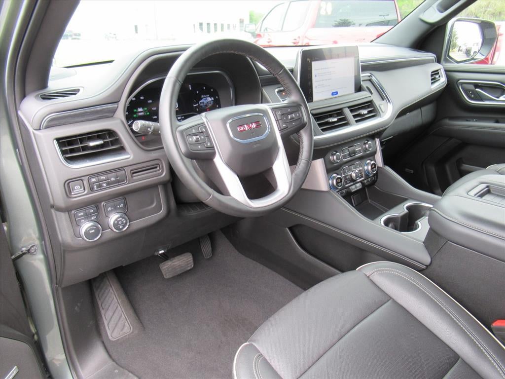 2024 GMC Yukon XL SLT
