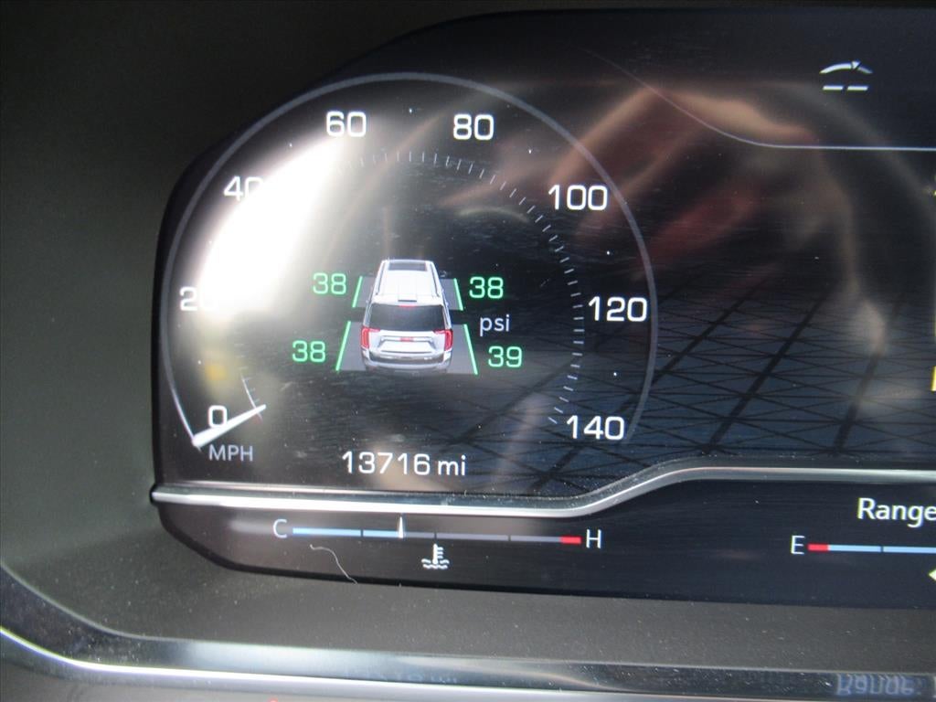 2024 GMC Yukon XL SLT