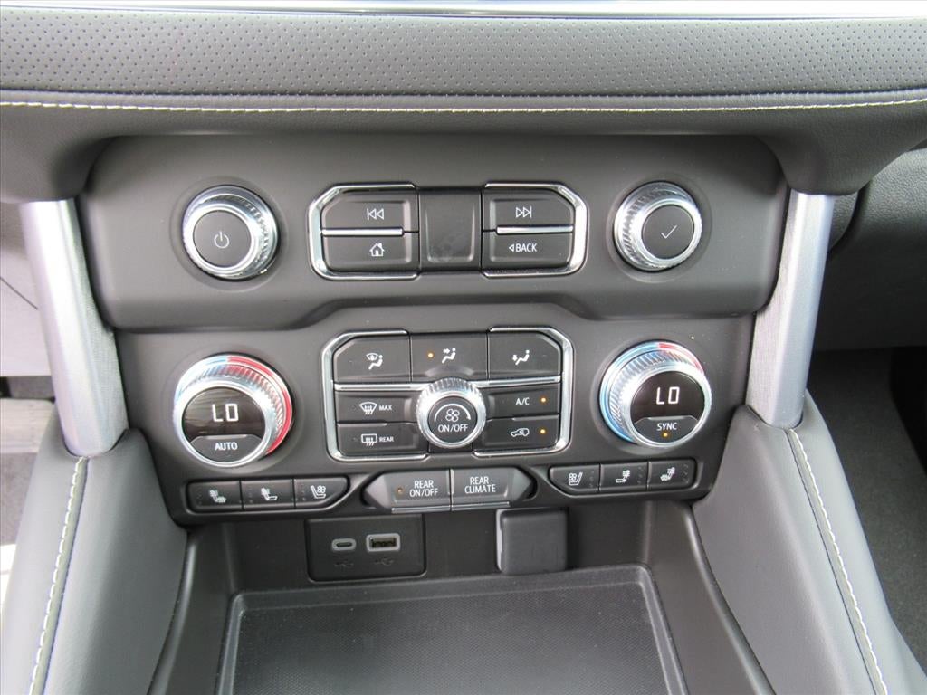 2024 GMC Yukon XL SLT