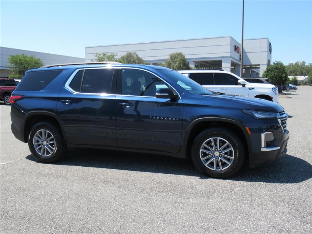 2022 Chevrolet Traverse LT Cloth