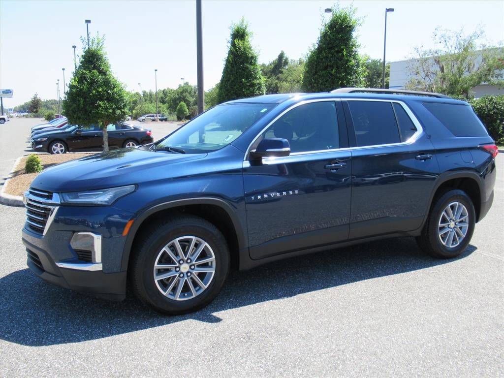 2022 Chevrolet Traverse LT Cloth