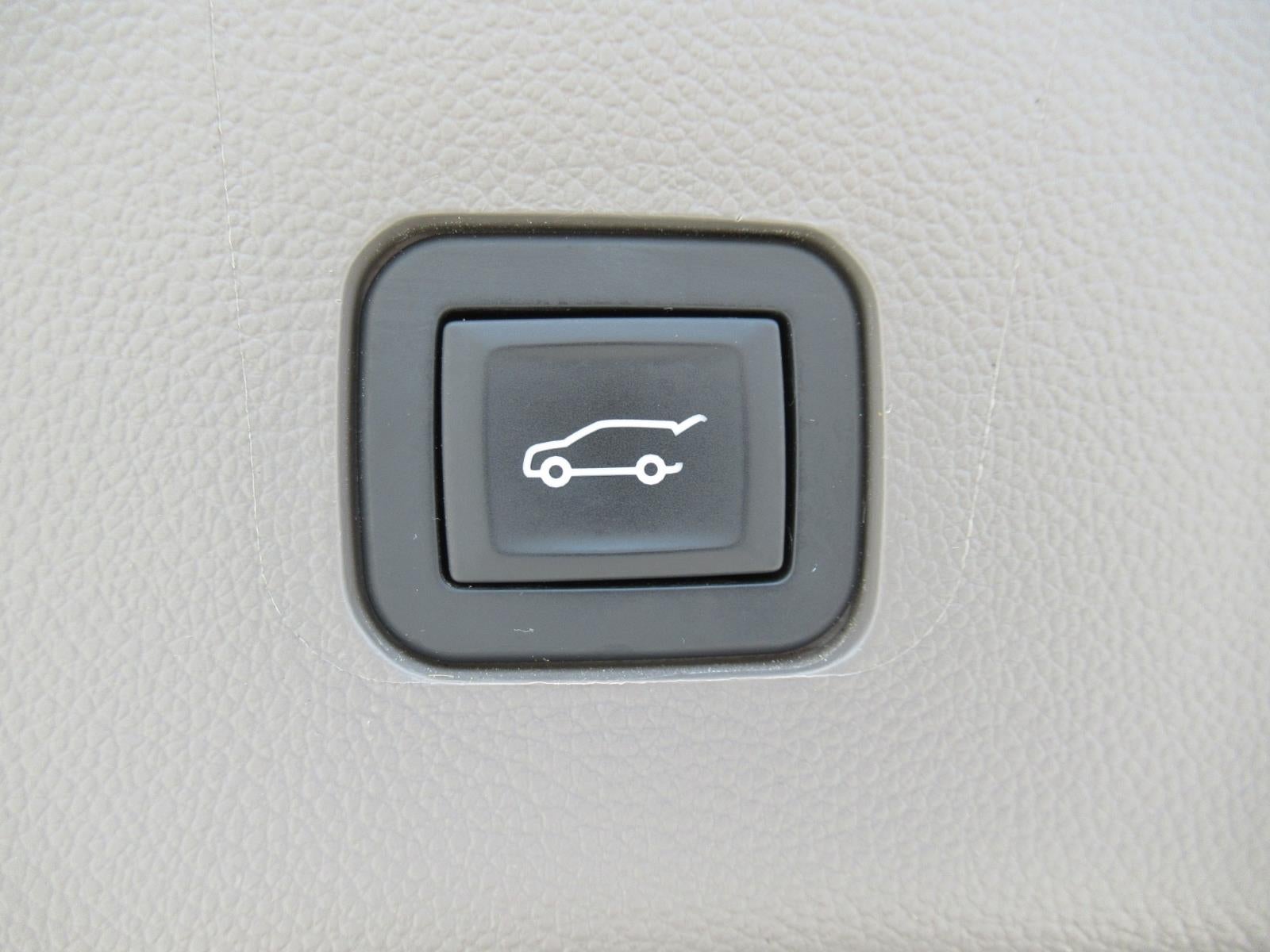 2018 Chevrolet Traverse 1LT - Photo 39