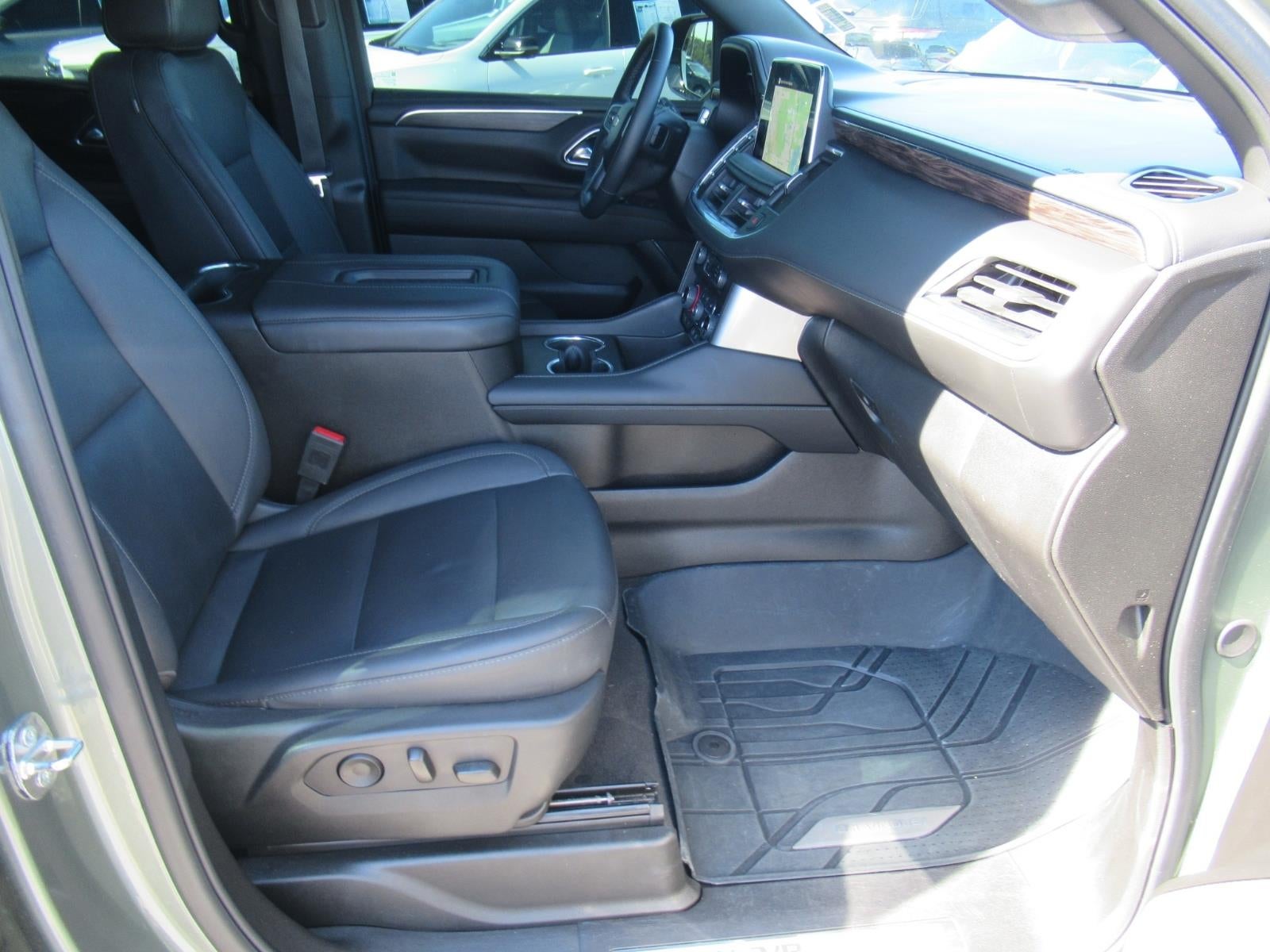 2023 Chevrolet Suburban LT - Photo 10