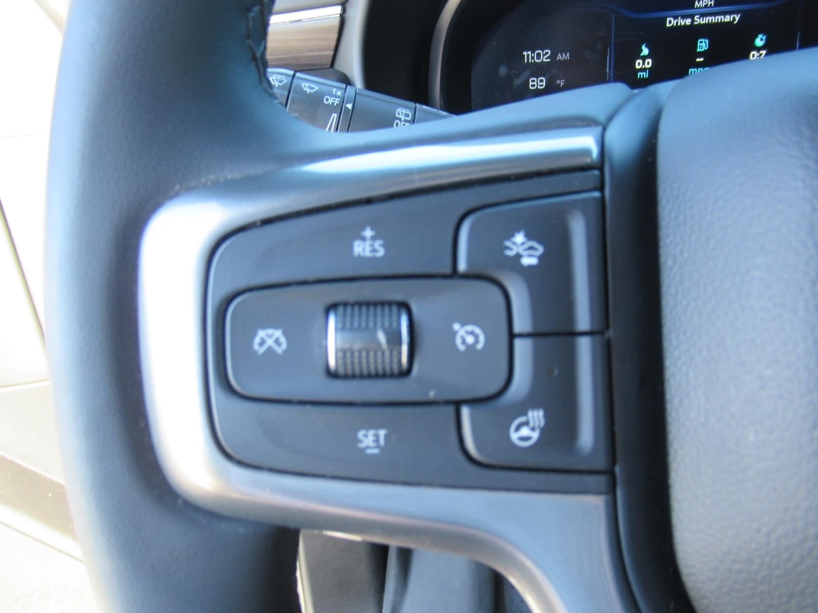2023 Chevrolet Suburban LT - Photo 23