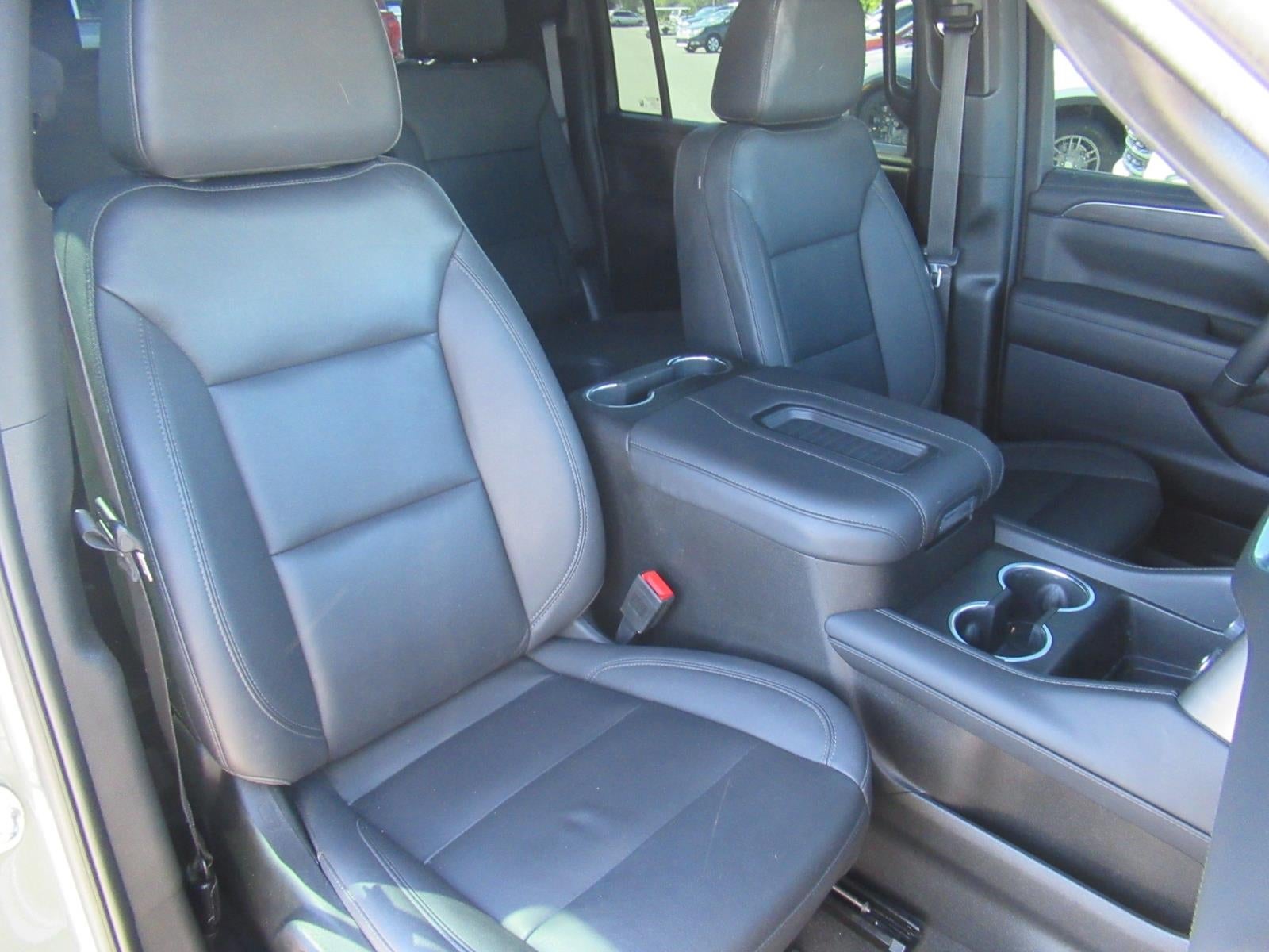 2023 Chevrolet Suburban LT - Photo 9