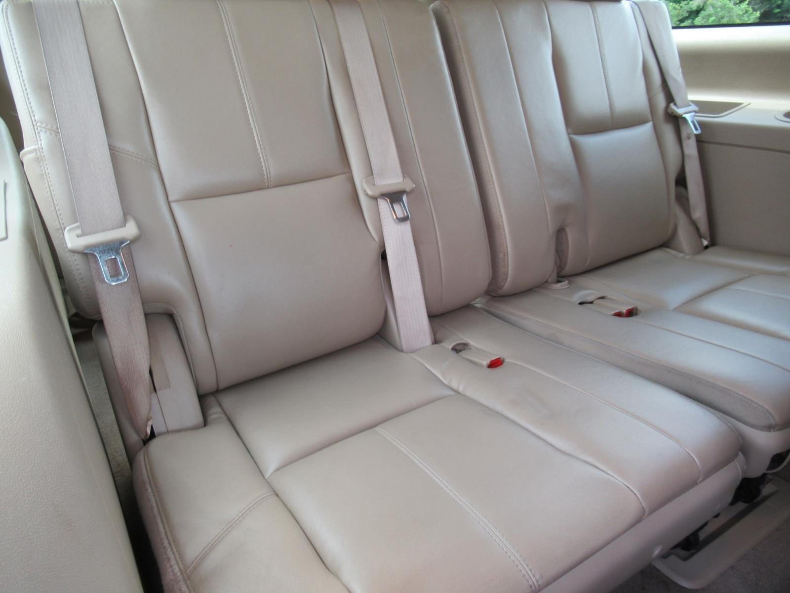 2011 Chevrolet Suburban LT