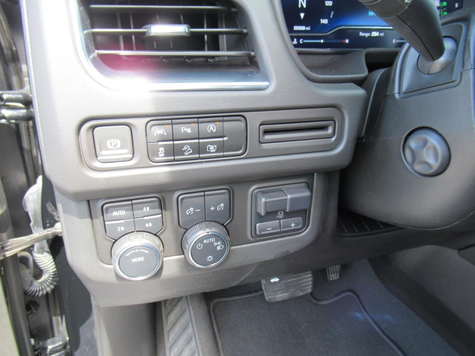 2023 Chevrolet Suburban Z71
