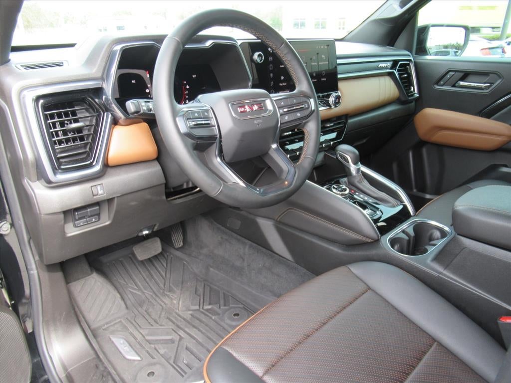 2023 GMC Canyon AT4