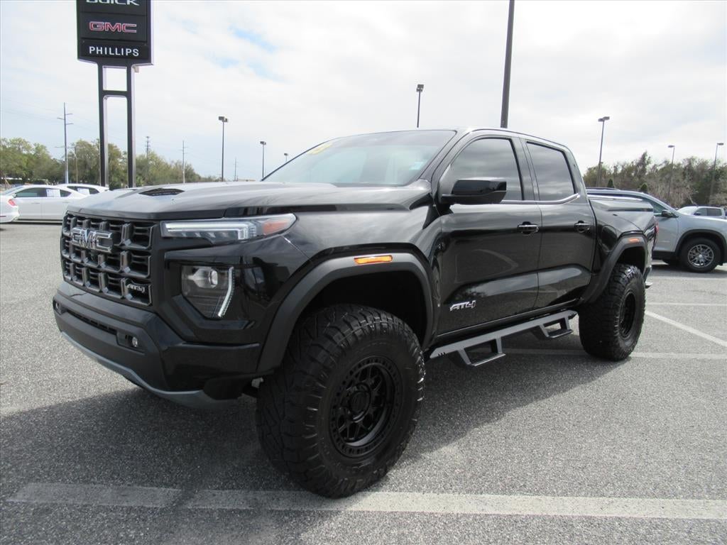 2023 GMC Canyon AT4