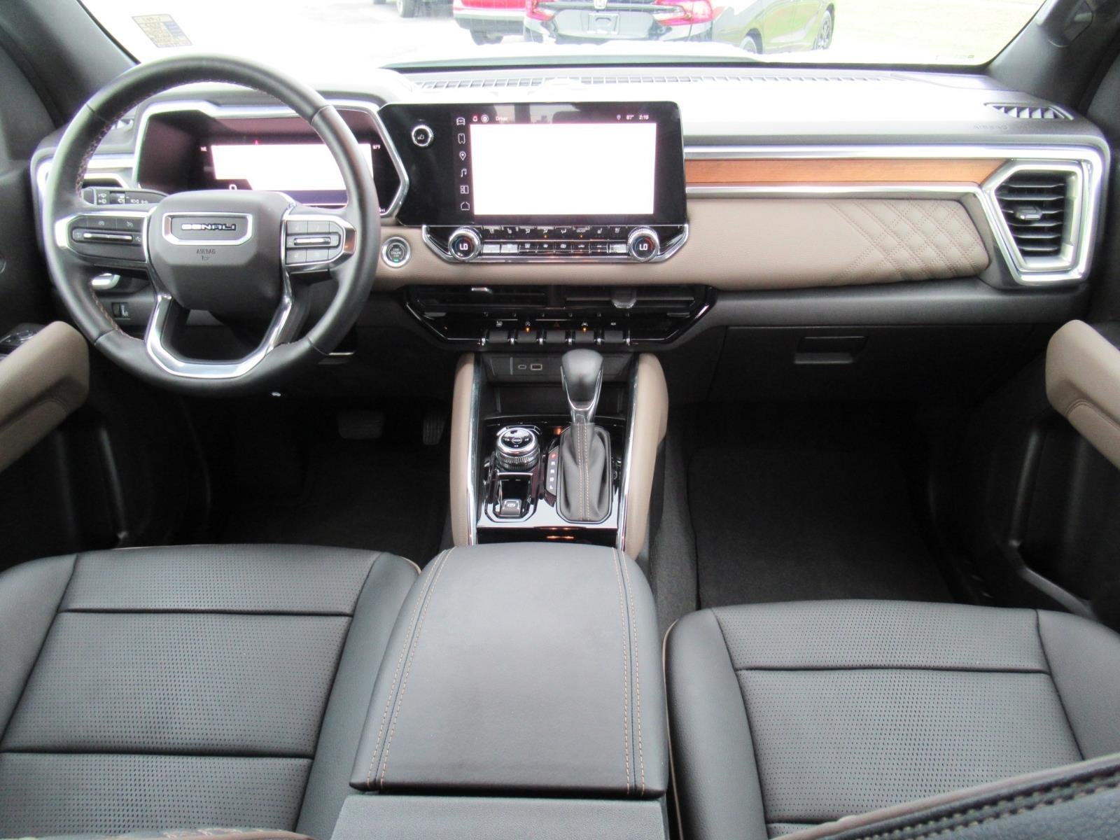 2023 GMC Canyon 4WD Denali