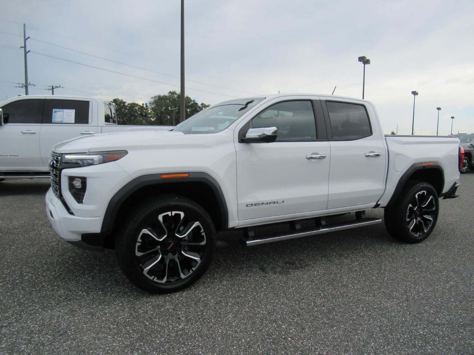 2023 GMC Canyon 4WD Denali