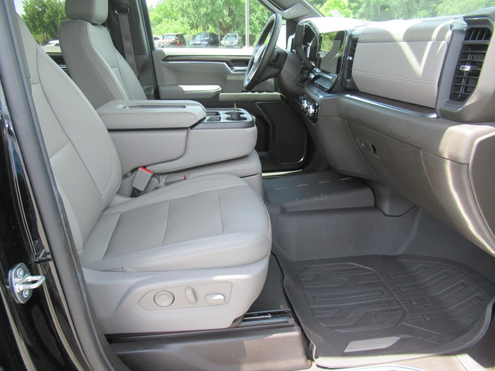 2024 GMC Sierra 1500 SLT - Photo 10