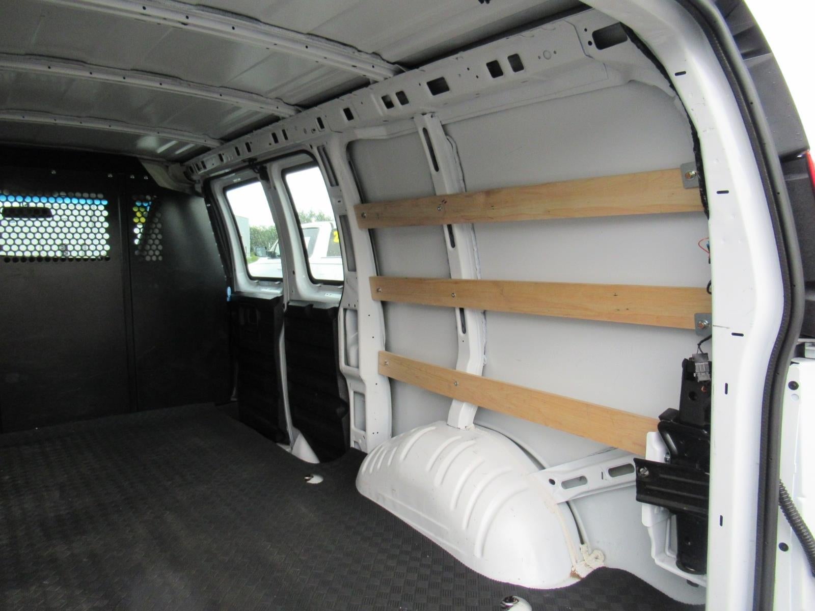 2025 GMC Savana Cargo Work Van