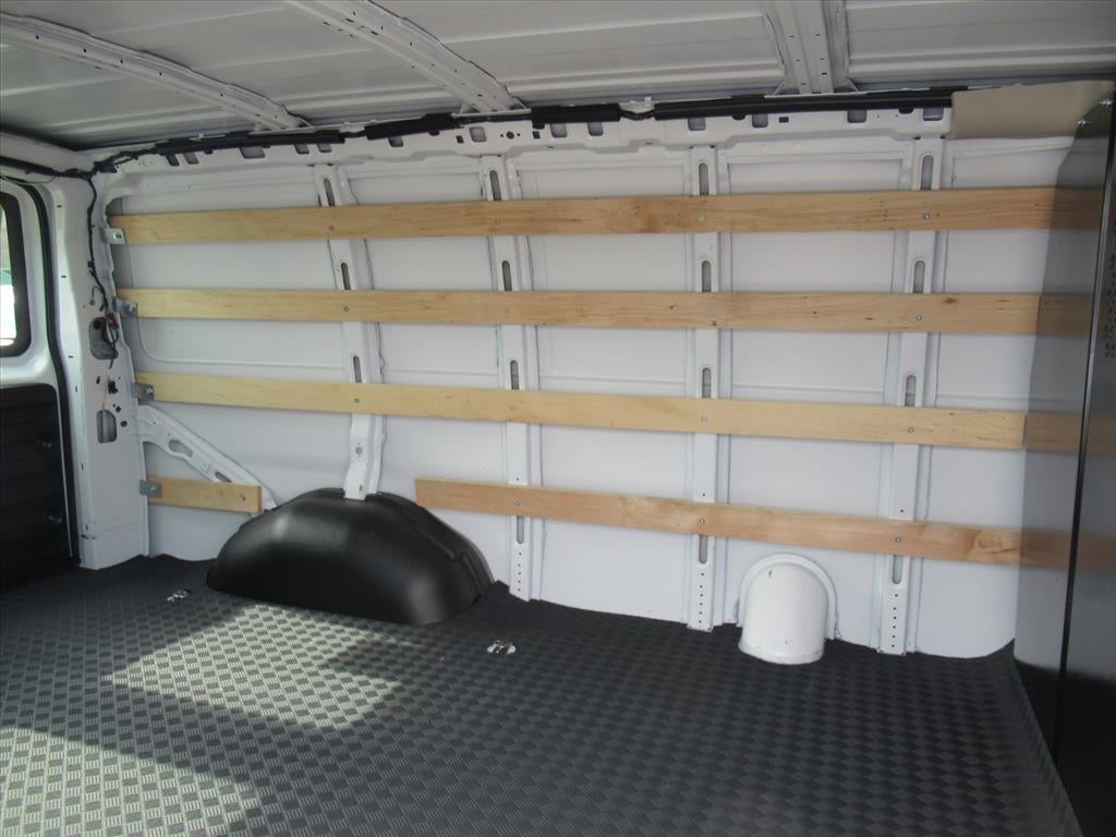 2024 GMC Savana Cargo 2500 Work Van