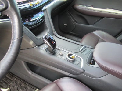 2022 Cadillac XT6 Premium Luxury