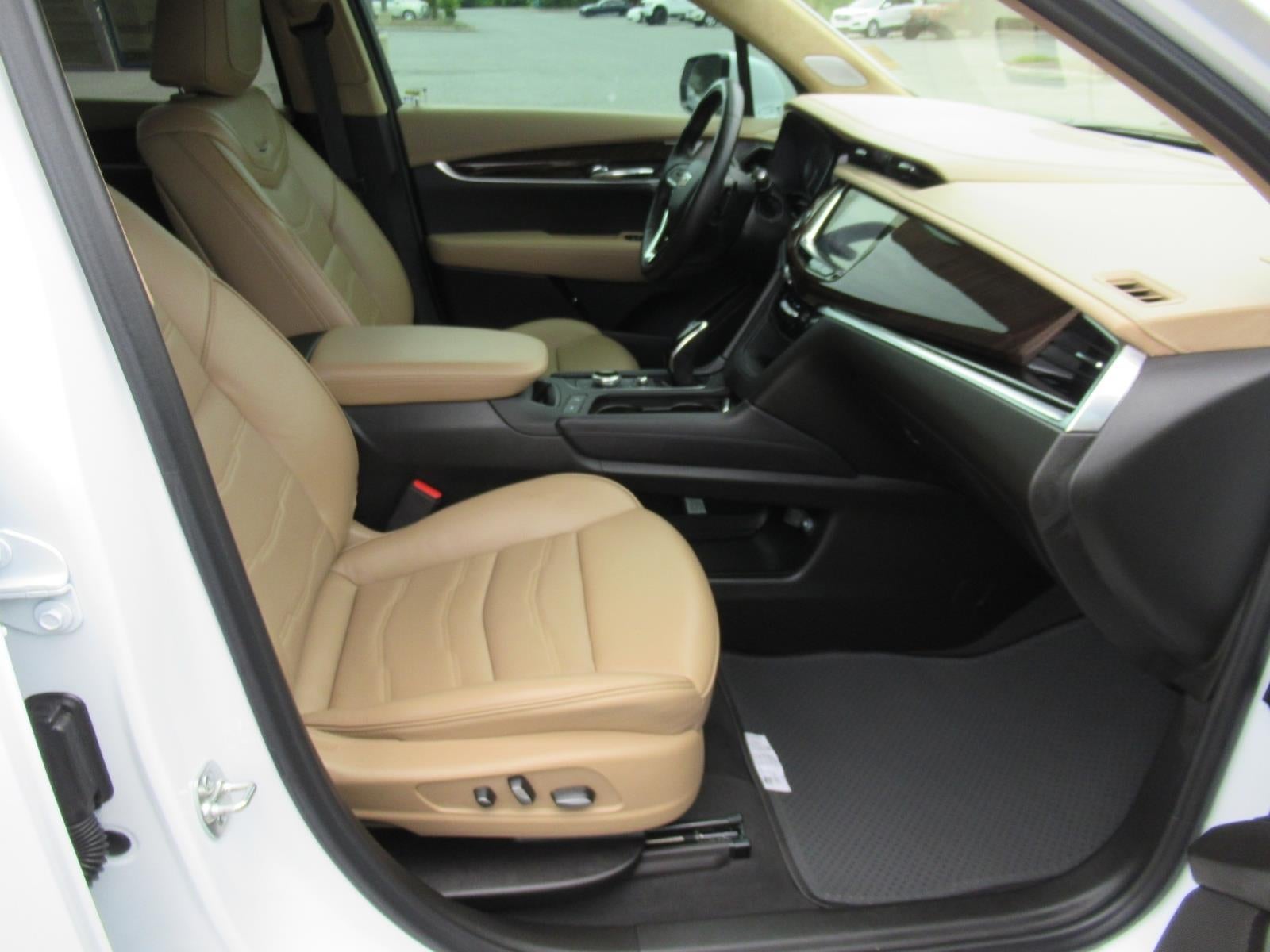 2025 Cadillac XT6 Premium Luxury - Photo 10