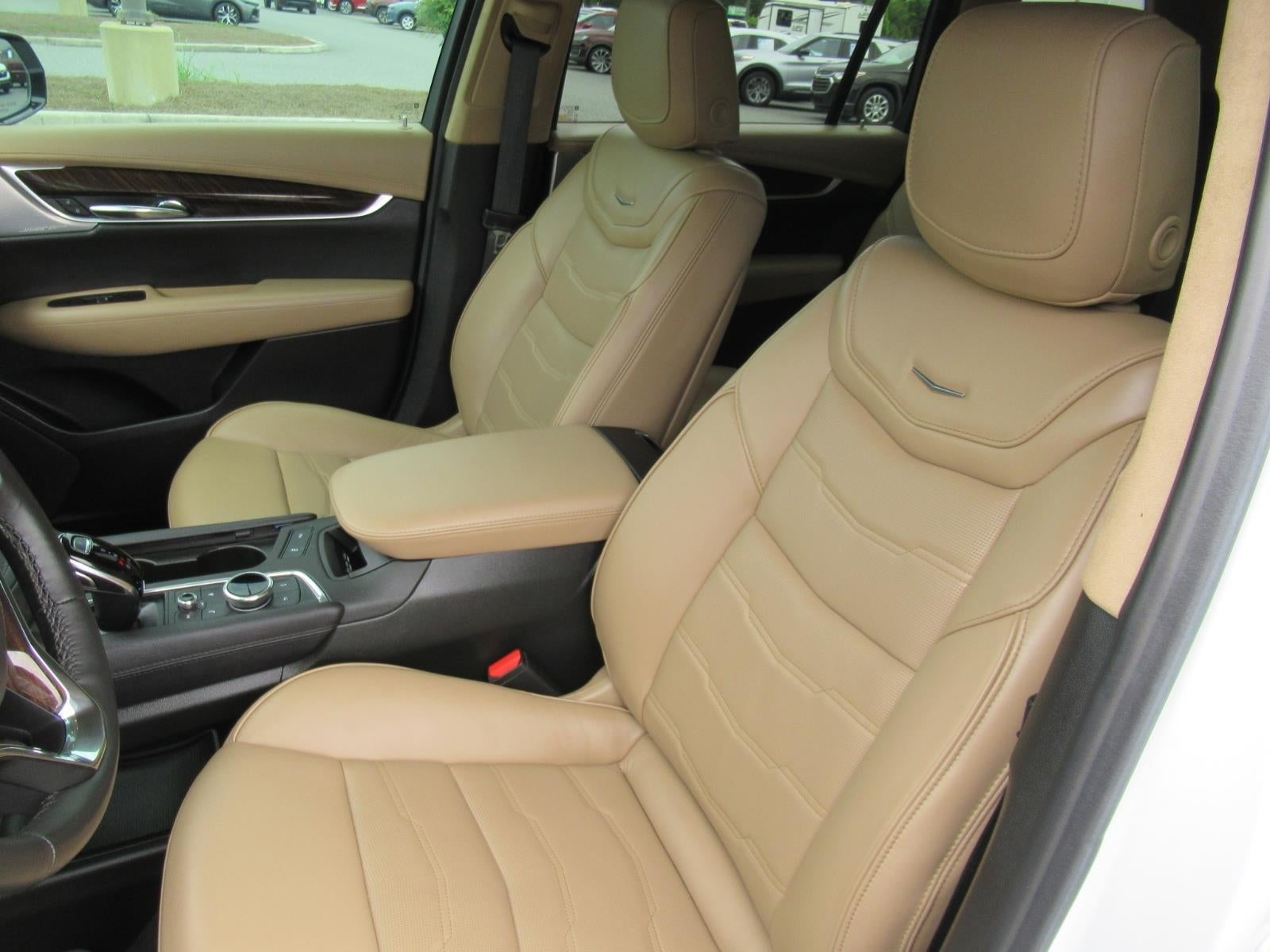 2025 Cadillac XT6 Premium Luxury - Photo 21