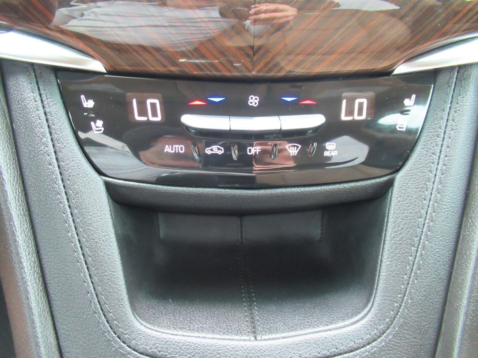 2025 Cadillac XT6 Premium Luxury - Photo 30