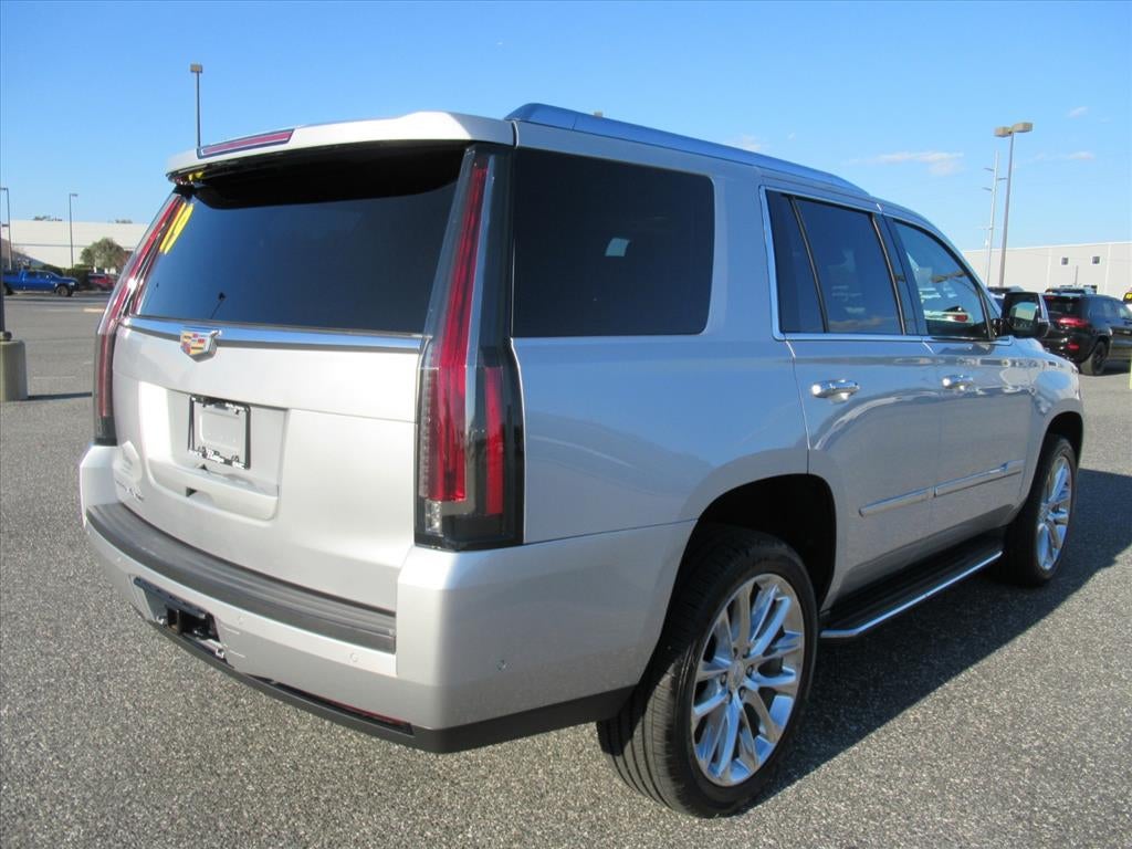 2019 Cadillac Escalade Luxury