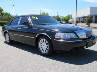 2006 Lincoln Town Car Signature
