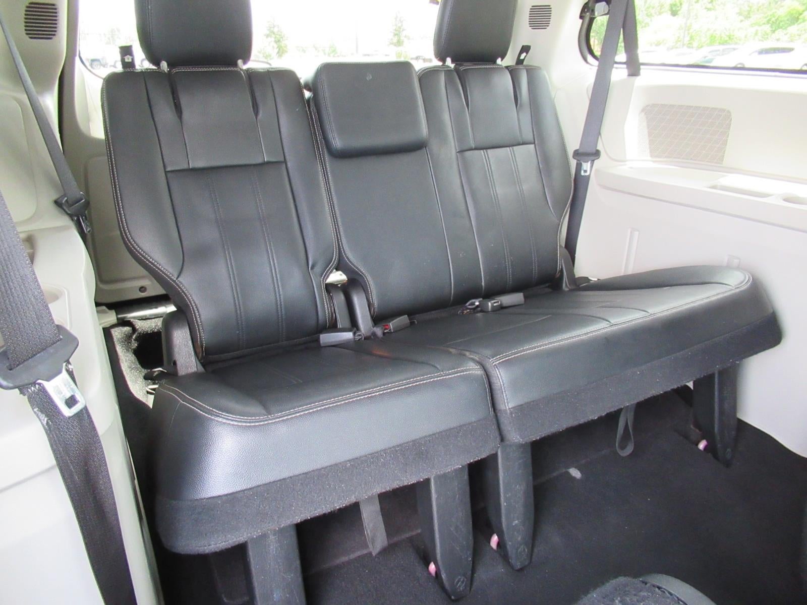 2015 Chrysler Town & Country Touring