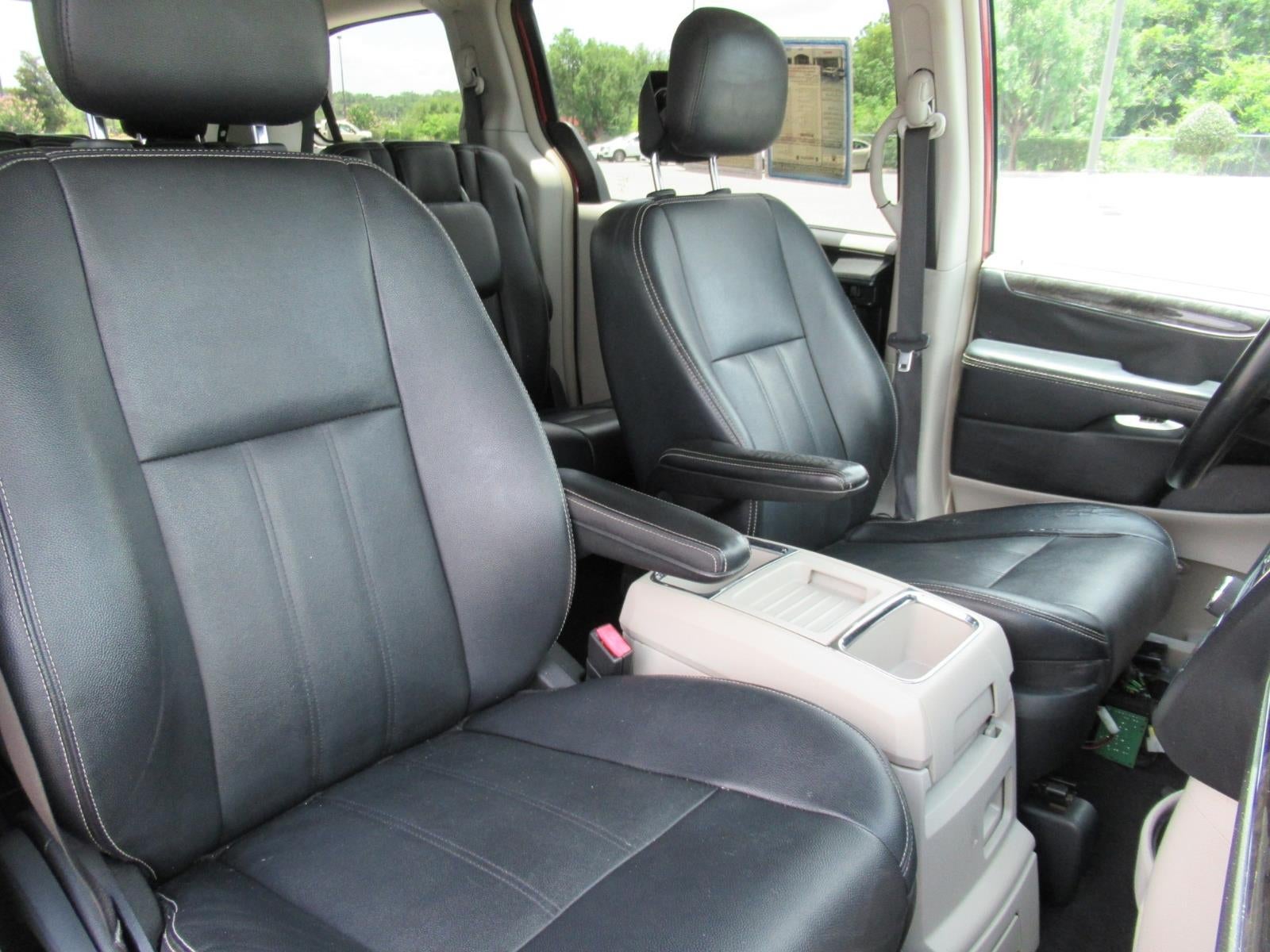 2015 Chrysler Town & Country Touring